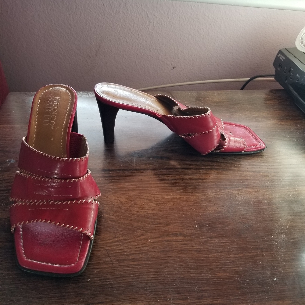 Shoe